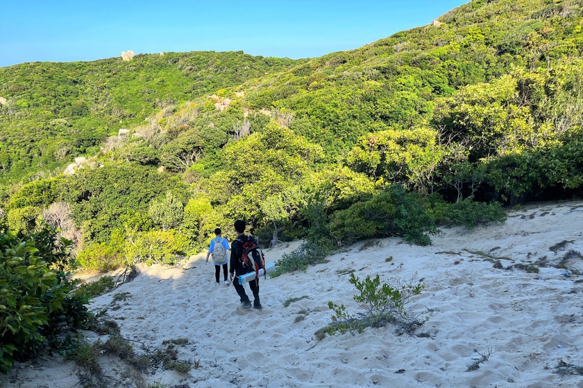 trekking tới Mũi Đôi - Hòn Đầu